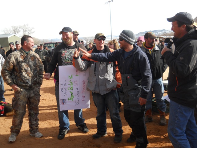 Photo of members of Team 517 which caught the Biggest Burbot during the 2013 Burbot Bash!
